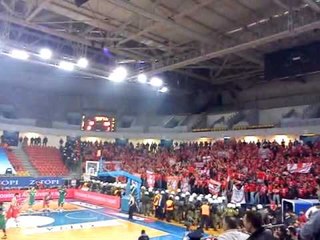 Gazzetta.gr: Οι εξέδρες των «αιωνίων» στο Ελληνικό (10/2/13)