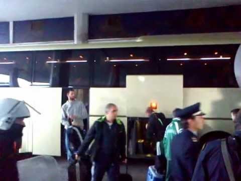 Gazzetta.gr: Η άφιξη του Παναθηναϊκού στο Σ.Ε.Φ. (4/2/13) - (2)