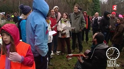 Isère : la manifestation contre la construction d'un Center Parcs se poursuit