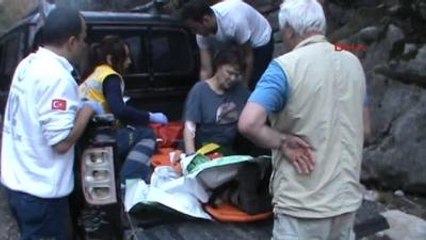 Kemer Yaralı Turisti Jandarma ve 112 Kurtardı