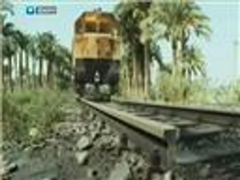 عصابات تستولي على قضبان سكك حديد سفاجا-قنا