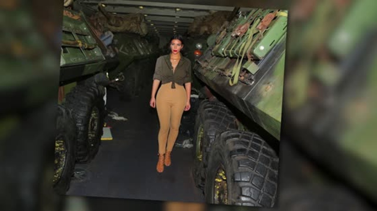 Kim Kardashian besuchte die Soldaten auf der USS San Diego