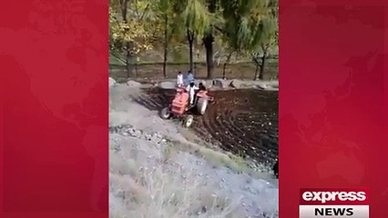 funny video of Tractor -hahaha - Video Dailymotion