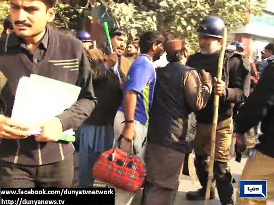 Dunya News - Political leaders condemn disabled persons' beating by police