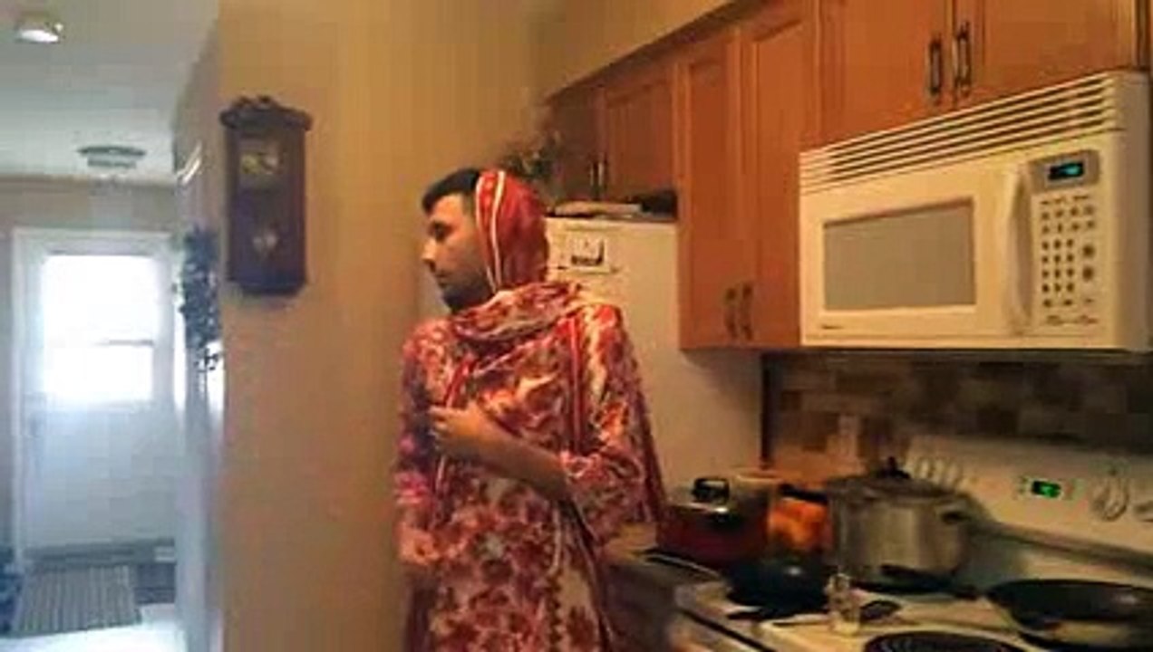 ZaidAliT - I hate when my mom does this!