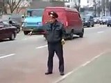 Russian cops drunk Policier russe bourré