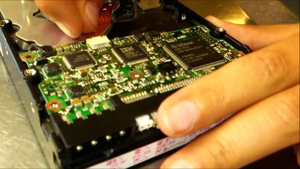 SPECIAL: How to get super magnets and an electric motor out of a harddrive!