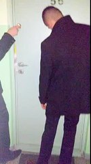 Aider un ami ivre à rentrer chez lui !