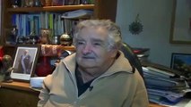Mujica dice tengo WI-FI y tablet pero no uso Twitter porque es una perdida de tiempo