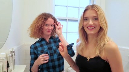 Vogue Beauty - Building the Perfect Brow: Watch Model Lily Donaldson and Makeup Artist Alice Lane’s Two-Second Trick