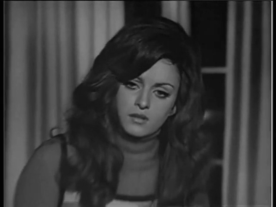 Neden Kaçtın Uzaklara - Zeki Müren (Arzu Okay & Kartal Tibet)