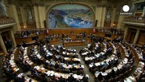 Нова президент Швейцарії обіцяє більше референдумів