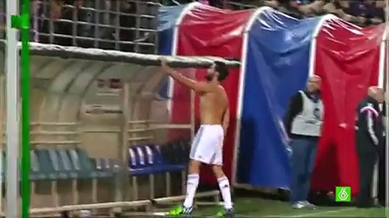 Arbeloa give his shirt to a man with down syndrome