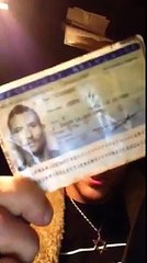 Il brûle sa carte d'identité française en signe de protestation (Reconnaissance de l'état de Palestine)