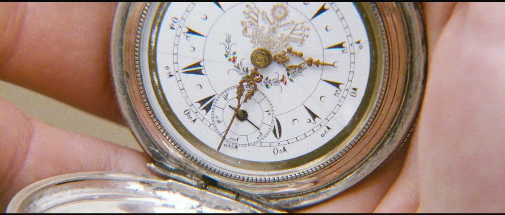 Looper Movie Full Length Trailer (HD)