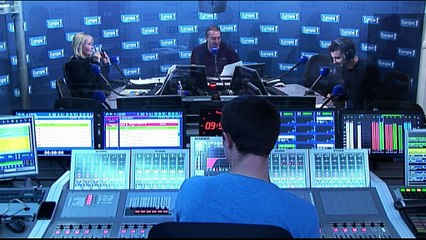 Tom Villa - C'est Karine Le Marchand qui porte la culotte