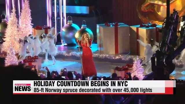 Rockfeller Center lights up iconic Christmas tree