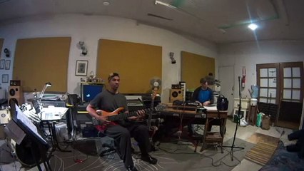 Osam Ezzeldin & Kai Eckhardt - Reflections (Area61 in Oakland,  2014-01-30).