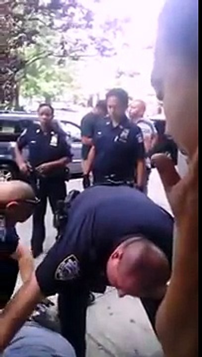 Polisin  Eric Garner'ı öldürme anı