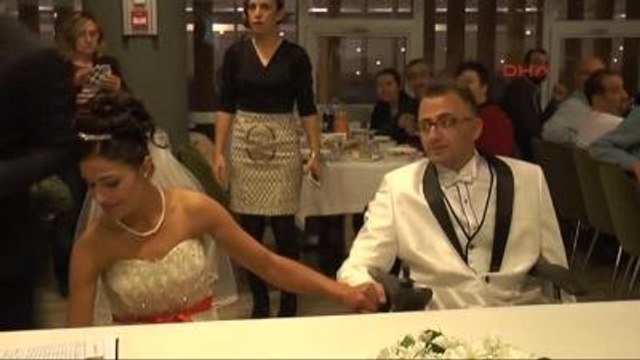 Bolu Engelli Diye Ailesinin Vermediği Genç Kız Nikah Masasına Oturdu