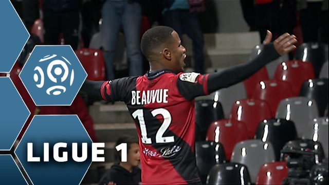 But Claudio BEAUVUE (61ème pen) / EA Guingamp - SM Caen (5-1) - (EAG - SMC) / 2014-15