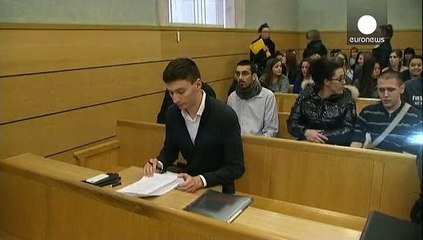 محكمة فرنسية توقف رخص سياقة لخمسة عشر شخصا