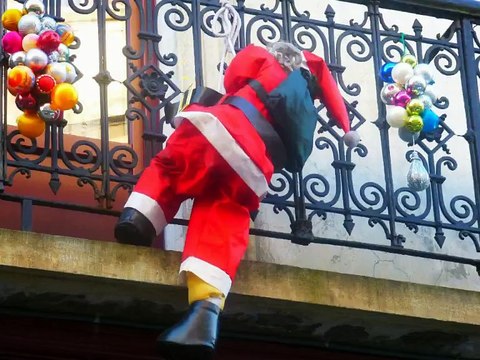 CHARLES AZNAVOUR : Je danse avec l'amour