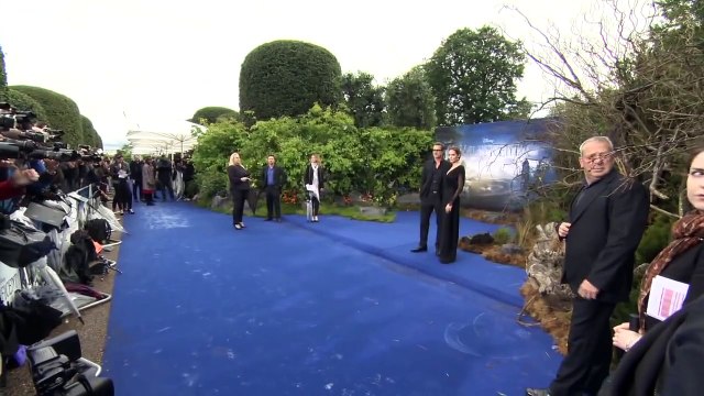 MALEFICENT Red Carpet (Angelina Jolie, Elle Fanning, Brad Pitt)