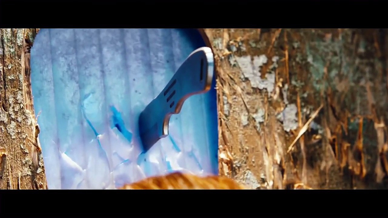 _Knife Throw_ DIVERGENT Movie Clip # 4