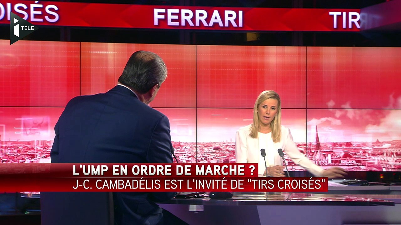 J-C. Cambadélis: "M. Valls est un candidat possible si F. Hollande n'y allait pas en 2017"