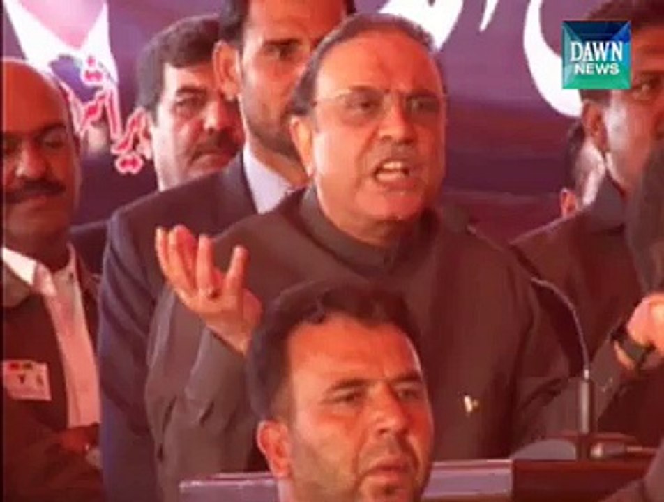 Even singers attract more crowds than PTI sit-in's : Zardari