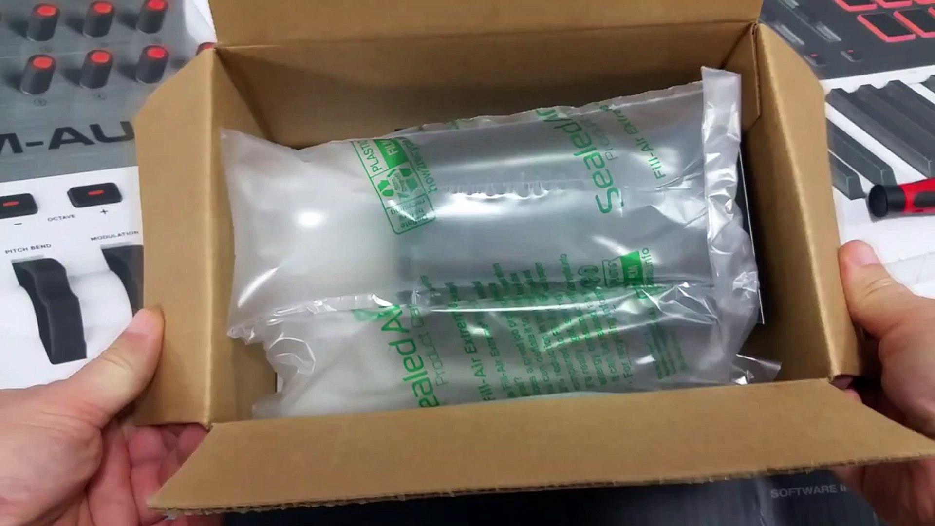 New Motorola Droid Turbo Verizon Exclusive Quad HD 4k smartphone unboxing quick review