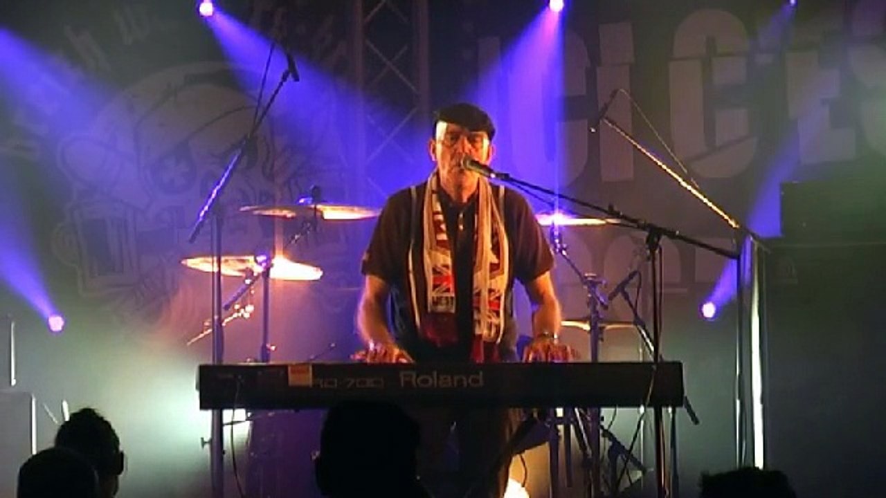 FRANKIE and the FLAMES