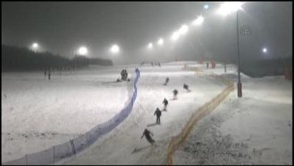 Palandöken'de Meşaleli, Havai Fişekli Kayak Sezonu Açılışı