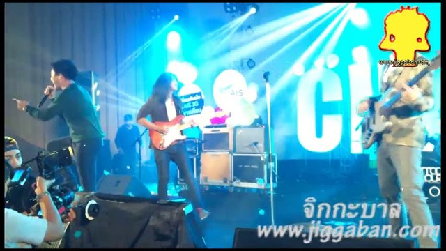 คืนนี้สบาย + เธอต้องมีฉัน - Tattoo Colour : AIS TATTOO COLOUR Exclusive Concert