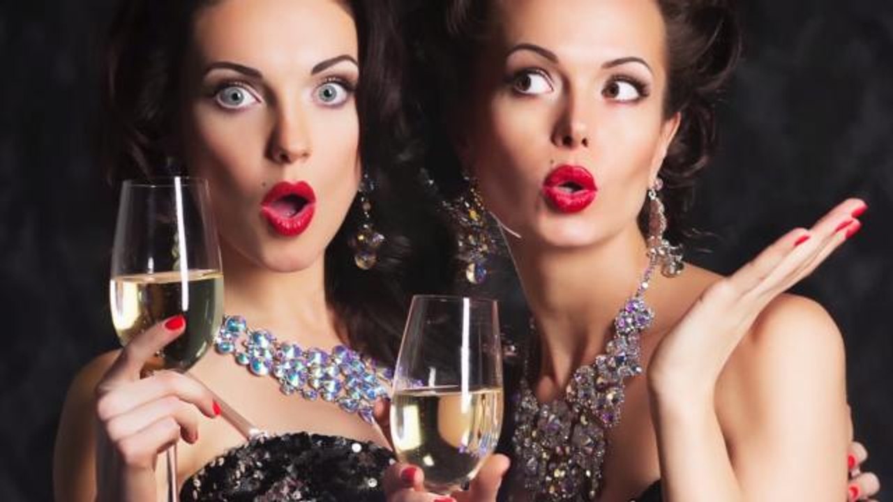 The Best Holiday Outfits For Any Event