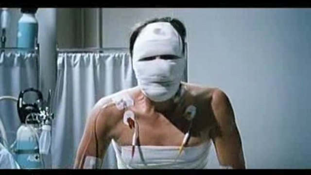 Bande-annonce : L'Homme sans passé - VOST