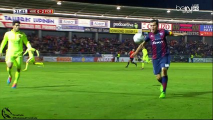 تير شتيغن يتصدى للكره بشكل رائع برجله