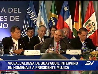 José Mujica fue condecorado y aclamado durante cumbre de Unasur en Ecuador