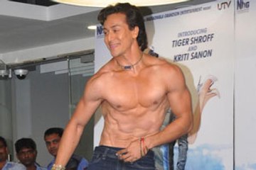 Tiger Shroff goes shirtless at a city college!
