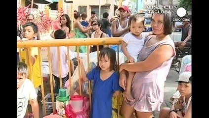 Filipinler 'süper fırtına'ya karşı hazırlıklarını sürdürüyor