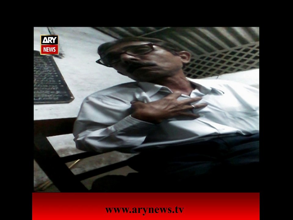 Railways Official Assuring Team Sar-e-Aam For The Delivery of Ammunitions & Drugs - Clip 6