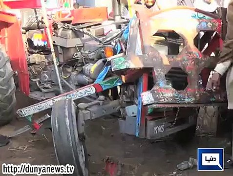 Dunya News - Two students died, two relatives injured in bus-bike collision
