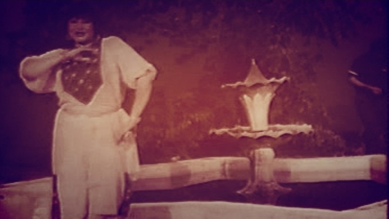 Gulnar Begum - Bega Me Dase Khob Ledale De