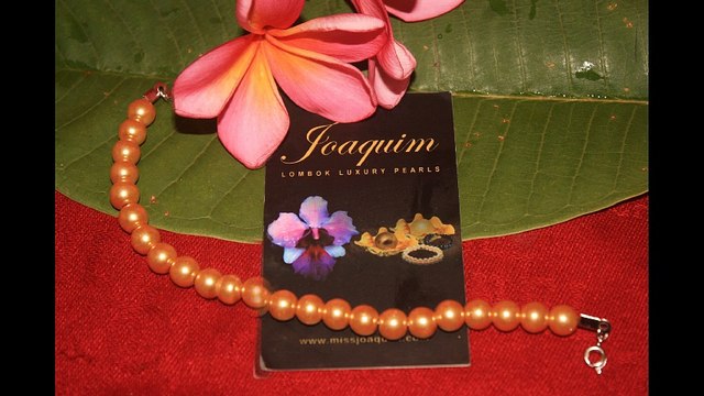 Toko Emas Online (katalog perhiasan kalung mutiara lombok)