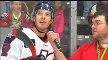 Un joueur de hockey dit 7 fois MIAOU dans une interview... Challenge réussi!