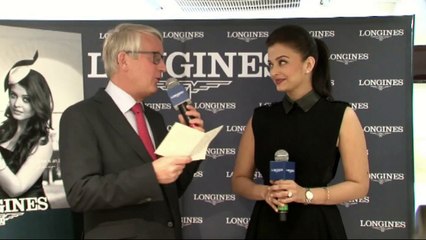 Check Out How Aishwarya Rai stuns everyone