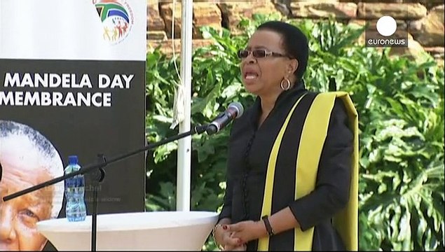 South Africans remember Nelson Mandela one year after his death