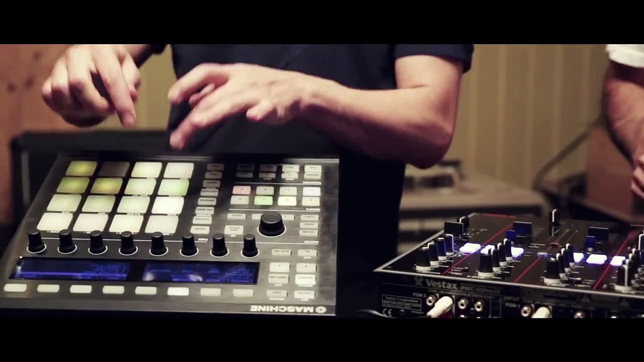 Scratch Bandits Crew - Big Pimpin' Remix