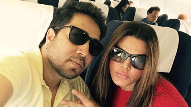 Rakhi Sawant - Mika Singh's KISS & PATCH UP CONTROVERSY